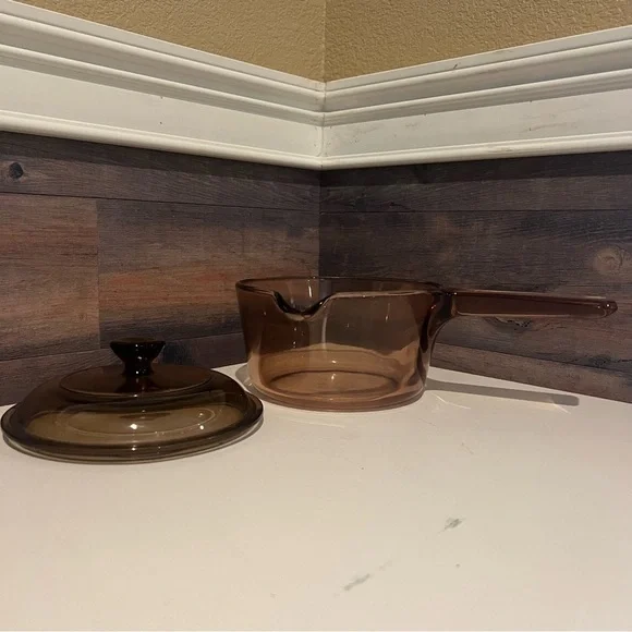 Vintage Visions Corning Ware Amber 1L Saucepan With Spout Pyrex Lid - Picture 2 of 8